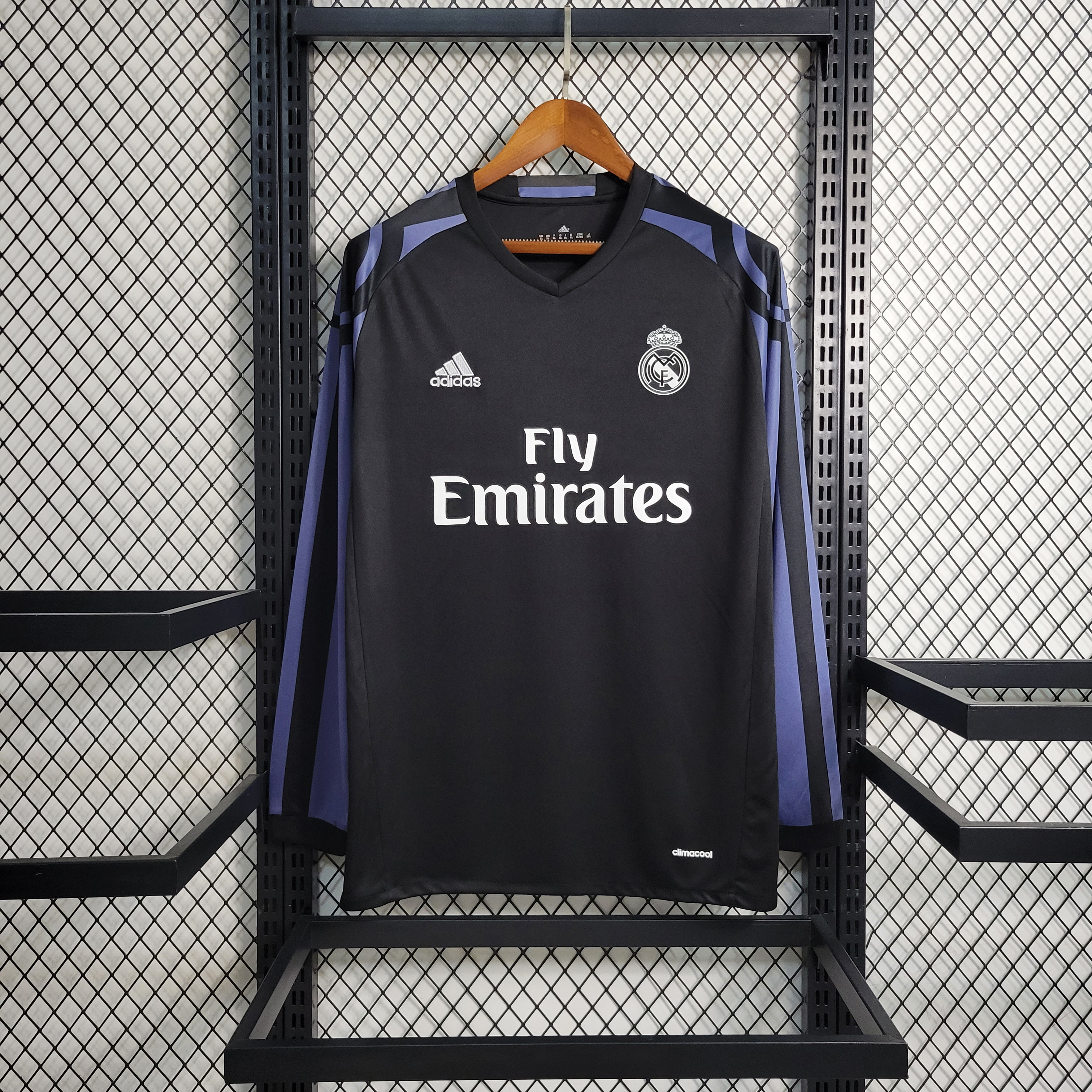 Real Madrid Retro 16-17 Third Long Sleeve Jersey